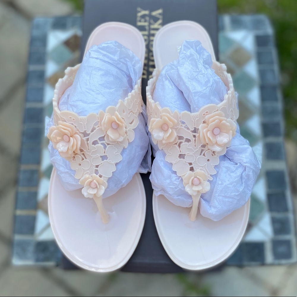 Badgley Mischka Bali Jelly Flip Flop - Picture 3 of 8